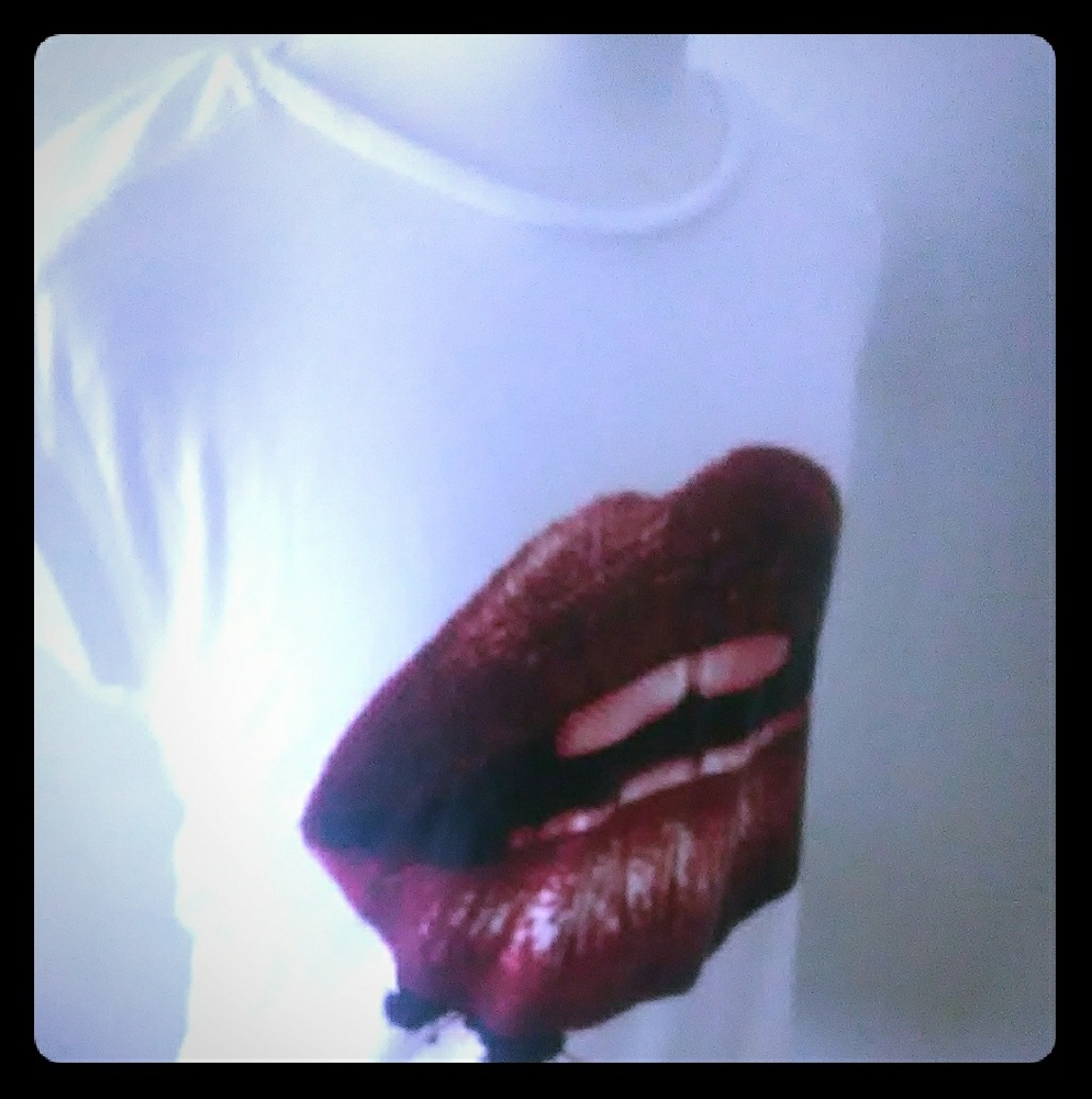 Electric Pink Kiss T-Shirt Size XL/ 1X
